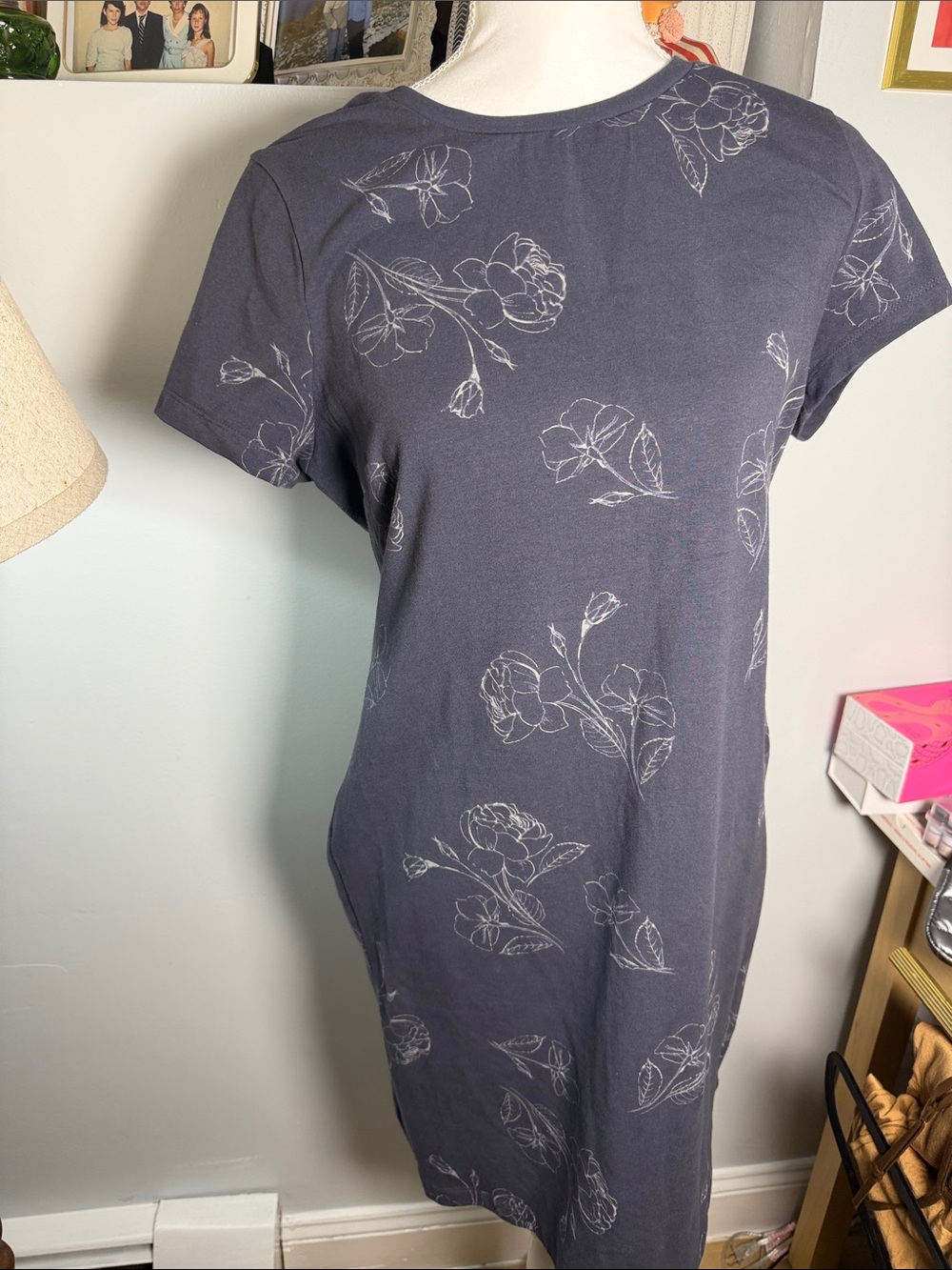 Women's Gray Floral Short-Sleeve Tee Dress
